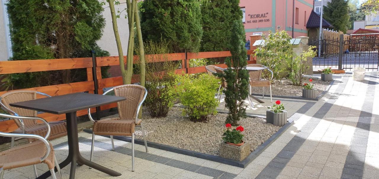 Apartamenty I Pokoje Goscinne Zosia 달로브코 외부 사진