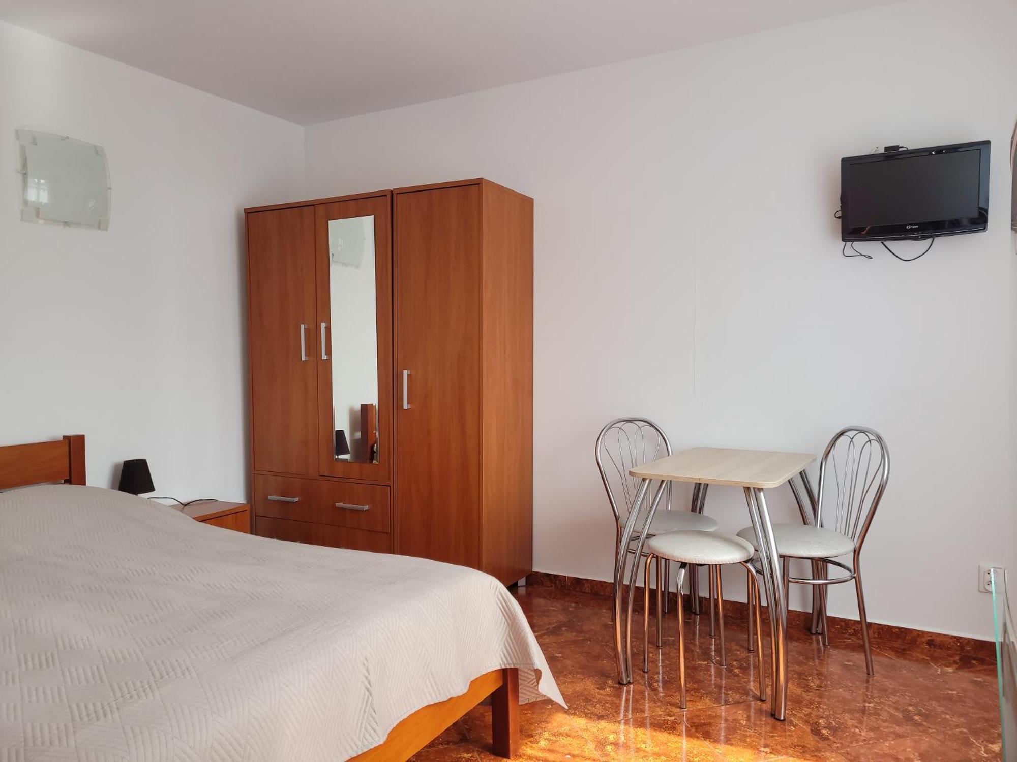Apartamenty I Pokoje Goscinne Zosia 달로브코 외부 사진