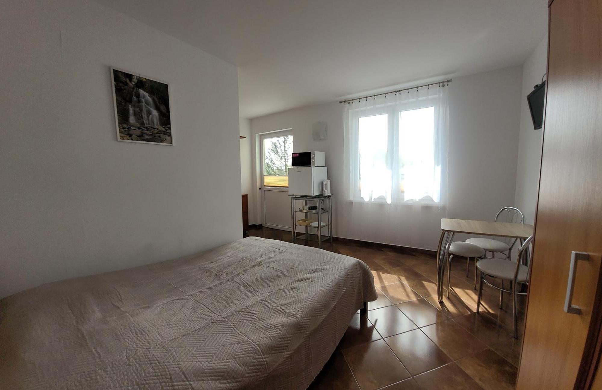Apartamenty I Pokoje Goscinne Zosia 달로브코 외부 사진
