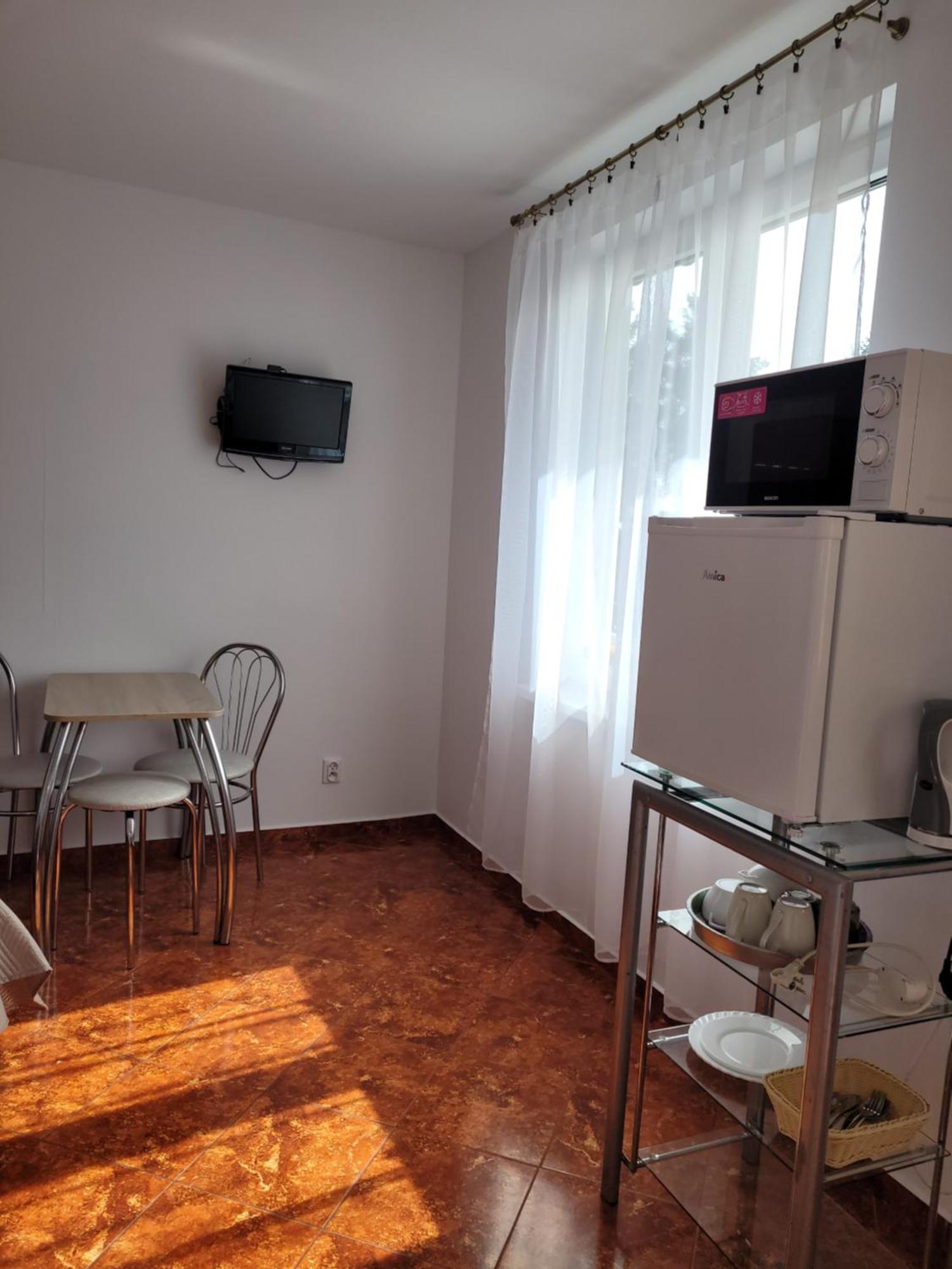 Apartamenty I Pokoje Goscinne Zosia 달로브코 외부 사진